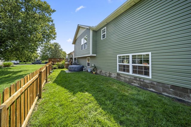 200 Buckboard Lane, Plain City, OH 43064