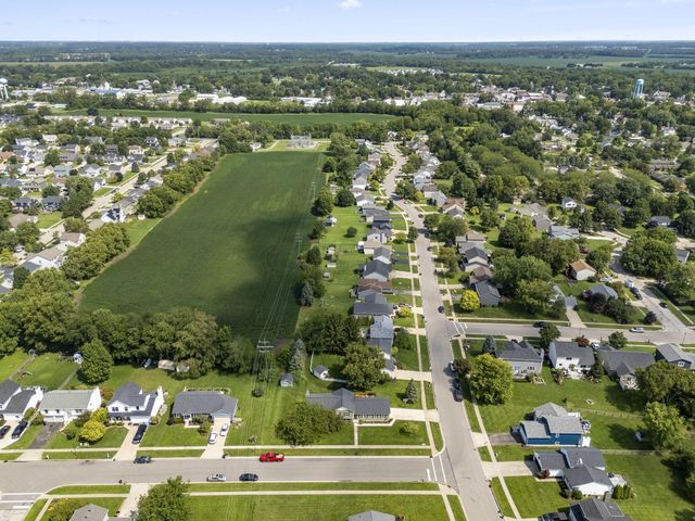 200 Buckboard Lane, Plain City, OH 43064