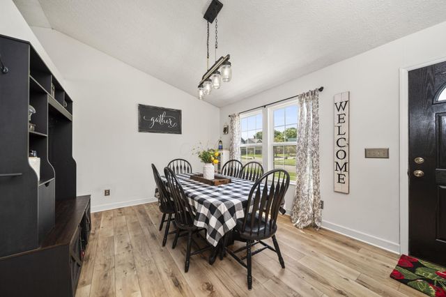 200 Buckboard Lane, Plain City, OH 43064