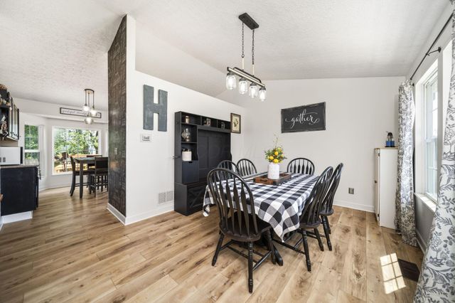 200 Buckboard Lane, Plain City, OH 43064