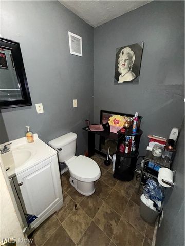 2028 W 104th Street, Cleveland, OH 44102