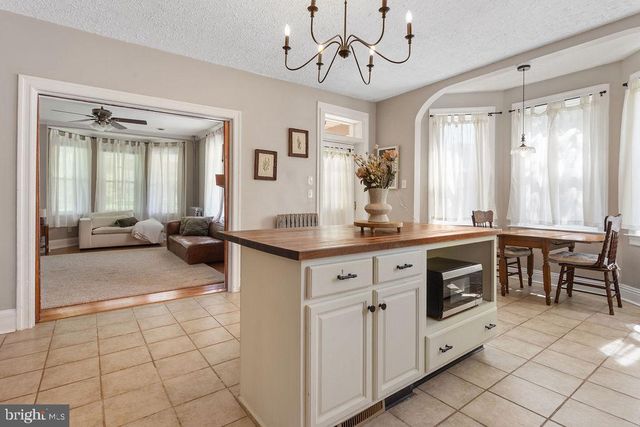 2478 CROLL SCHOOL RD, York, PA 17403