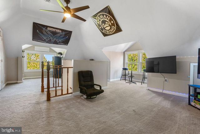 2478 CROLL SCHOOL RD, York, PA 17403