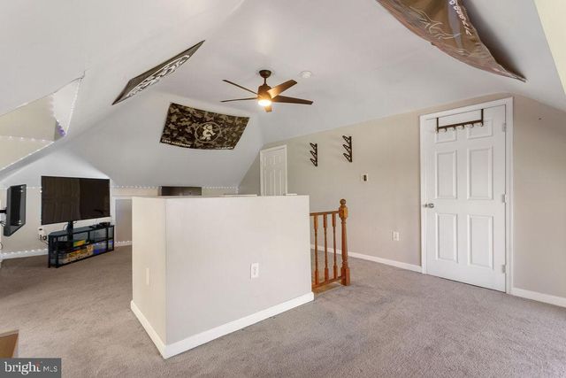 2478 CROLL SCHOOL RD, York, PA 17403