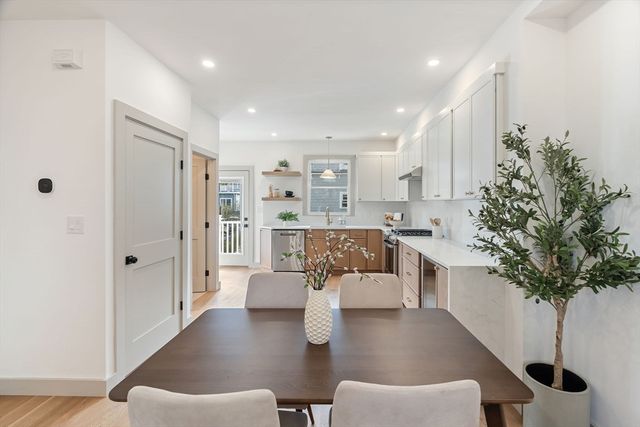 54 Oak St, Somerville, MA 02143
