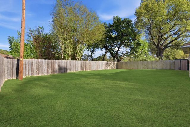 7322 Tall Pines Drive, Houston, TX 77088