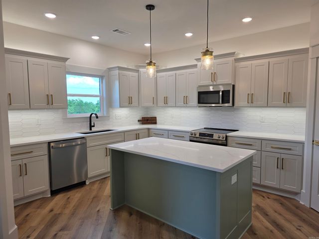 81 Summer Sky Drive, Greenbrier, AR 72058
