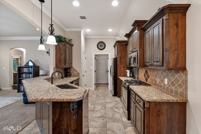 1813 Wild Rose, Bossier City, LA 71112