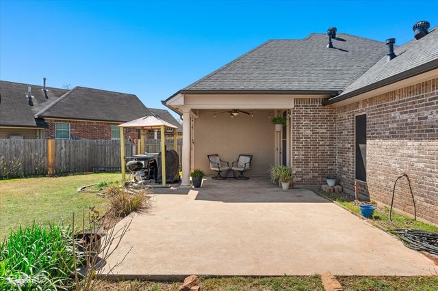 1813 Wild Rose, Bossier City, LA 71112