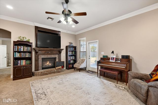 1813 Wild Rose, Bossier City, LA 71112