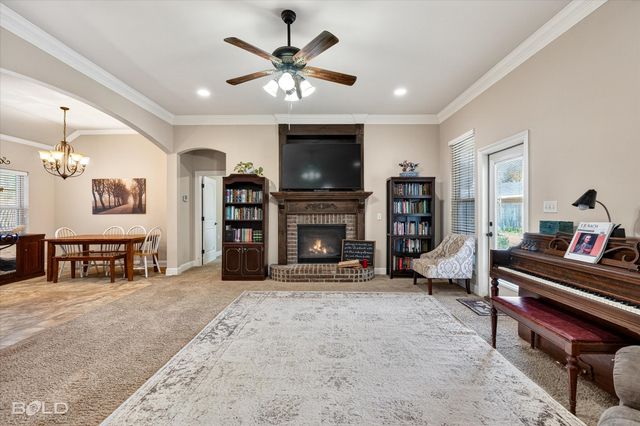 1813 Wild Rose, Bossier City, LA 71112