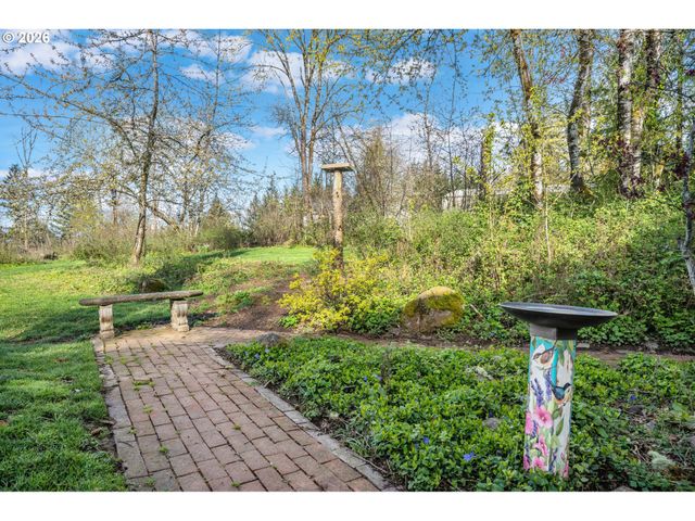 16000 Ne CHEHALEM Way, Hillsboro, OR 97123