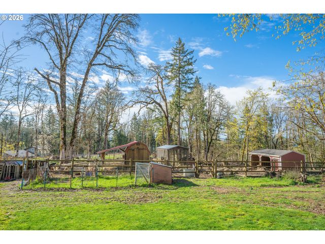 16000 Ne CHEHALEM Way, Hillsboro, OR 97123