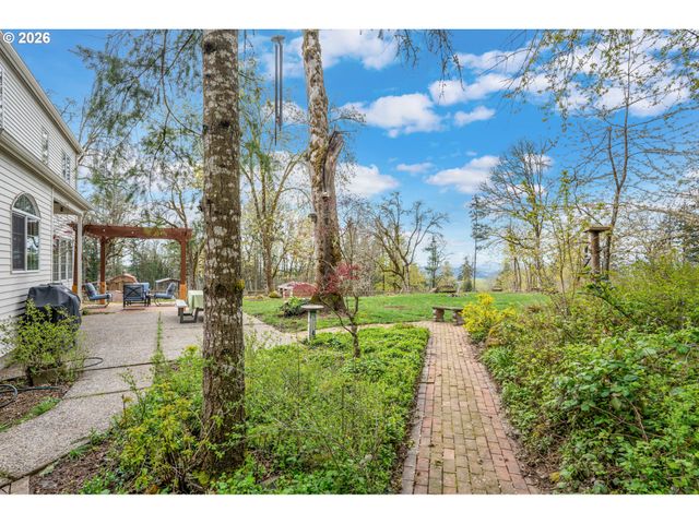 16000 Ne CHEHALEM Way, Hillsboro, OR 97123