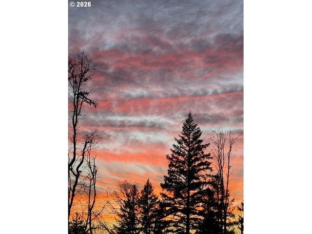 16000 Ne CHEHALEM Way, Hillsboro, OR 97123
