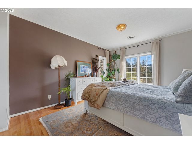 16000 Ne CHEHALEM Way, Hillsboro, OR 97123