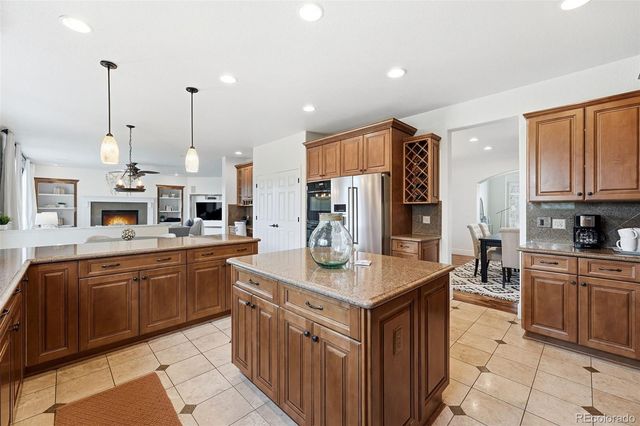 7086 Esperanza Drive, Castle Pines, CO 80108