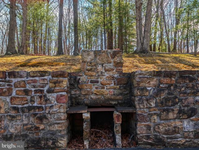 1892 MILK AND WATER N, Everett, PA 15537