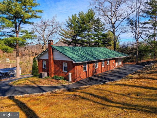 1892 MILK AND WATER N, Everett, PA 15537