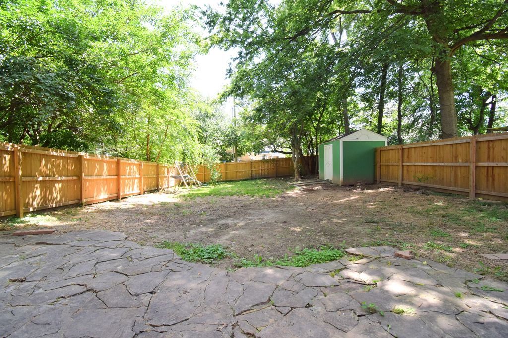 Image 26 of property listing at 1819 Richview Road, Mt Vernon, IL 62864