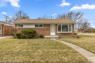 32819 Jefferson Avenue, St. Clair Shores, MI 48082