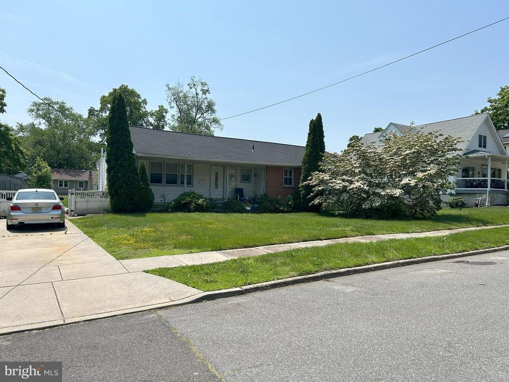 130 W MONROE, Magnolia, NJ 08049