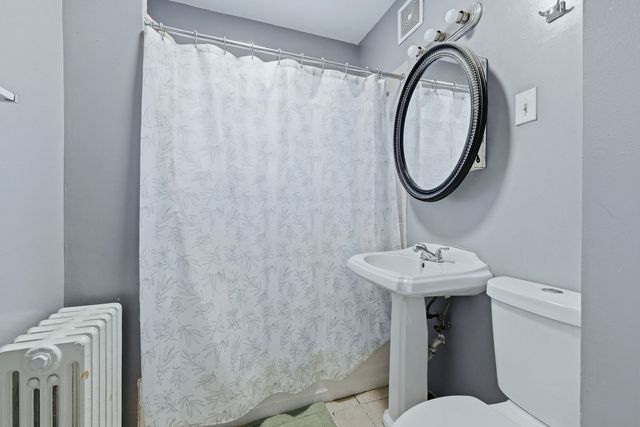 8412 S Manistee Avenue, Chicago, IL 60617