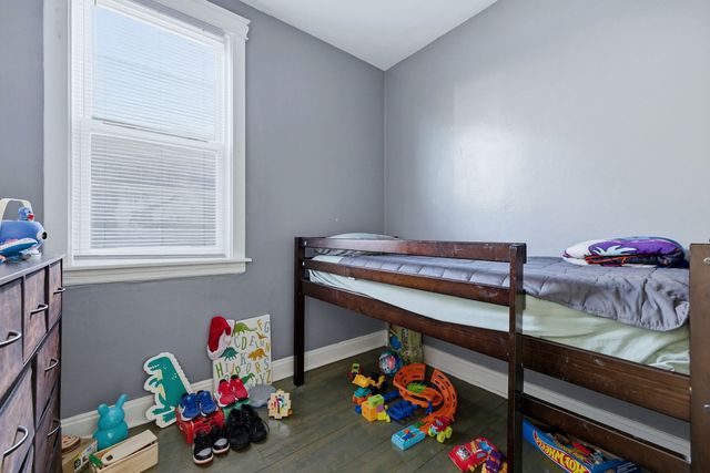 8412 S Manistee Avenue, Chicago, IL 60617