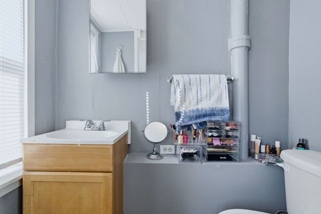 8412 S Manistee Avenue, Chicago, IL 60617