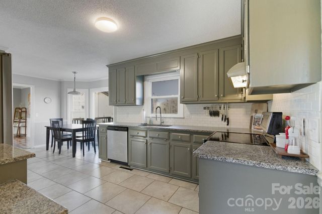 122 E Cj Thomas Road, Monroe, NC 28110