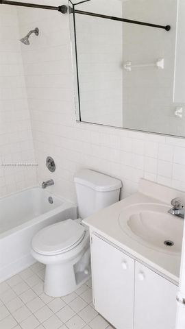 2985 W 80th St 202, Hialeah, FL 33018