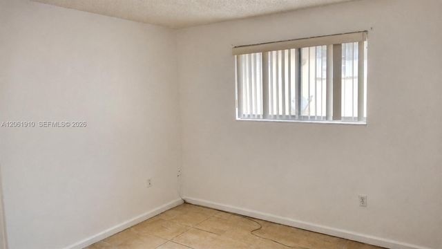 2985 W 80th St 202, Hialeah, FL 33018
