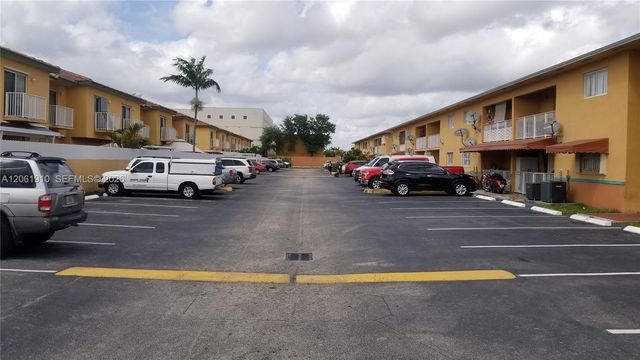 2985 W 80th St 202, Hialeah, FL 33018
