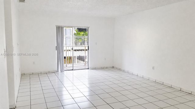 2985 W 80th St 202, Hialeah, FL 33018