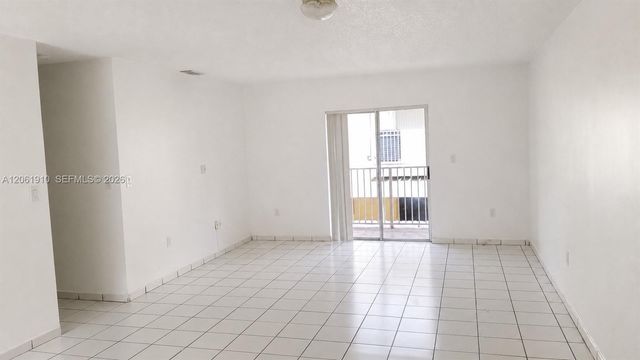 2985 W 80th St 202, Hialeah, FL 33018
