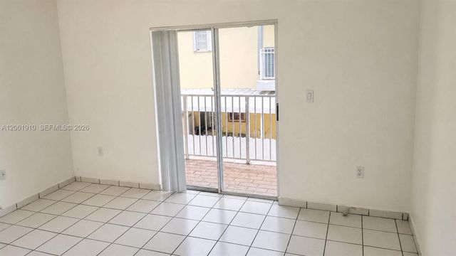 2985 W 80th St 202, Hialeah, FL 33018