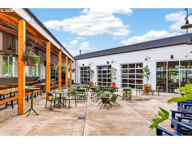 1312 Se MALL St, Portland, OR 97202