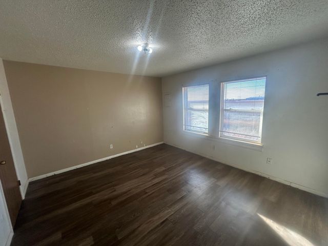 100 Pecos Place, Plainview, TX 79072