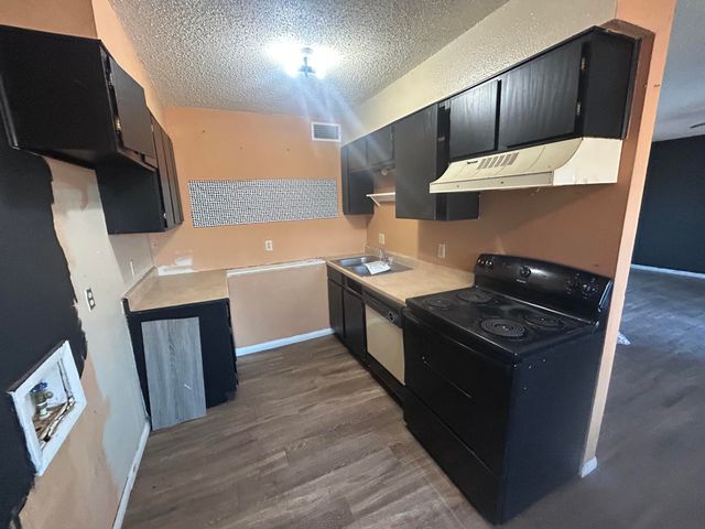 100 Pecos Place, Plainview, TX 79072