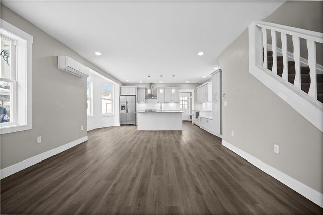 328 Line Ave, Ellwood City, PA 16117