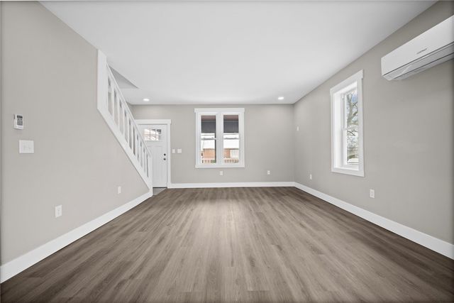 328 Line Ave, Ellwood City, PA 16117