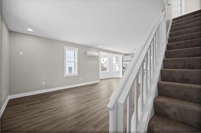 328 Line Ave, Ellwood City, PA 16117