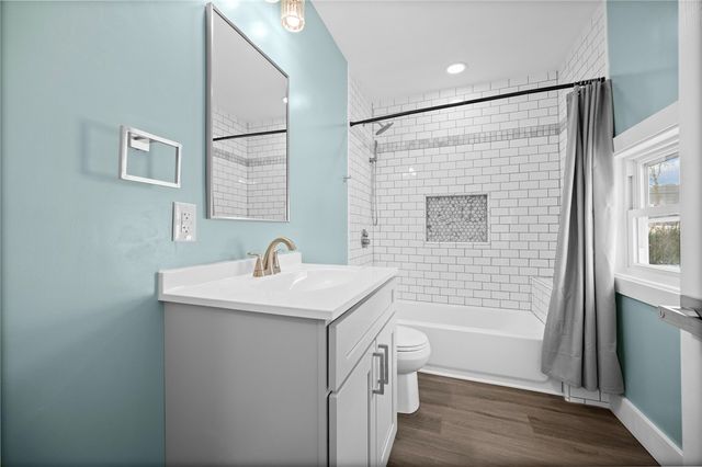 328 Line Ave, Ellwood City, PA 16117