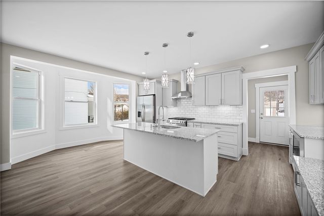 328 Line Ave, Ellwood City, PA 16117