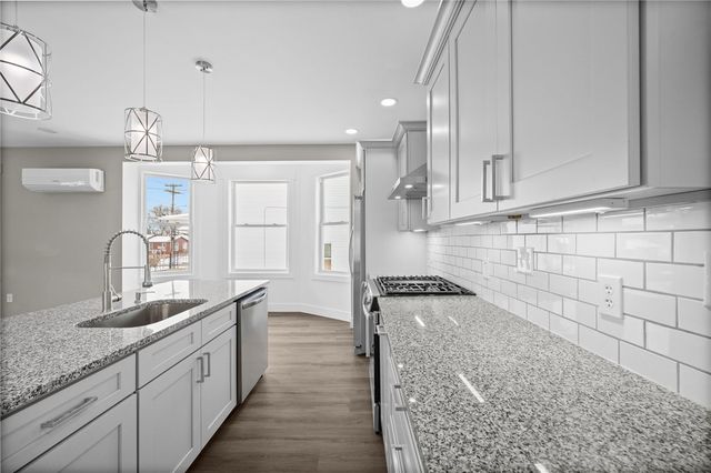 328 Line Ave, Ellwood City, PA 16117