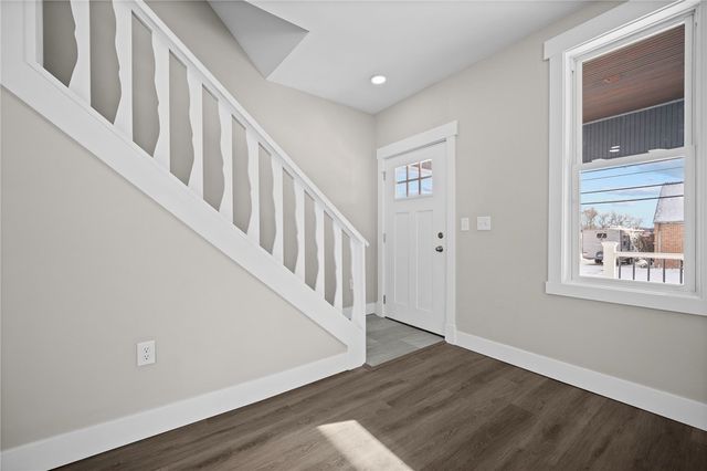 328 Line Ave, Ellwood City, PA 16117