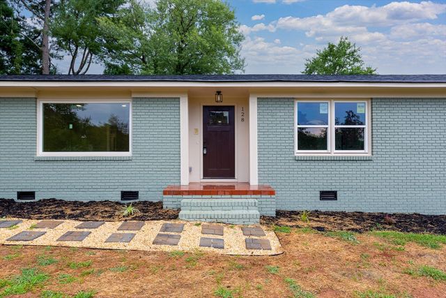 128 Galaxie Place, Spartanburg, SC 29307