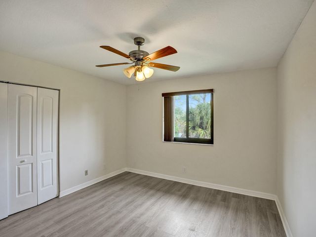 930 SW 9th Street Circle 206, Boca Raton, FL 33486