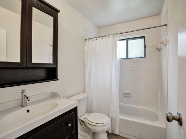 930 SW 9th Street Circle 206, Boca Raton, FL 33486