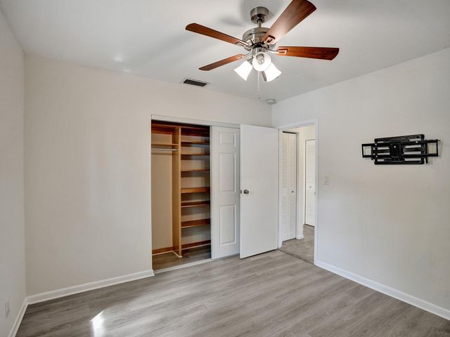 930 SW 9th Street Circle 206, Boca Raton, FL 33486